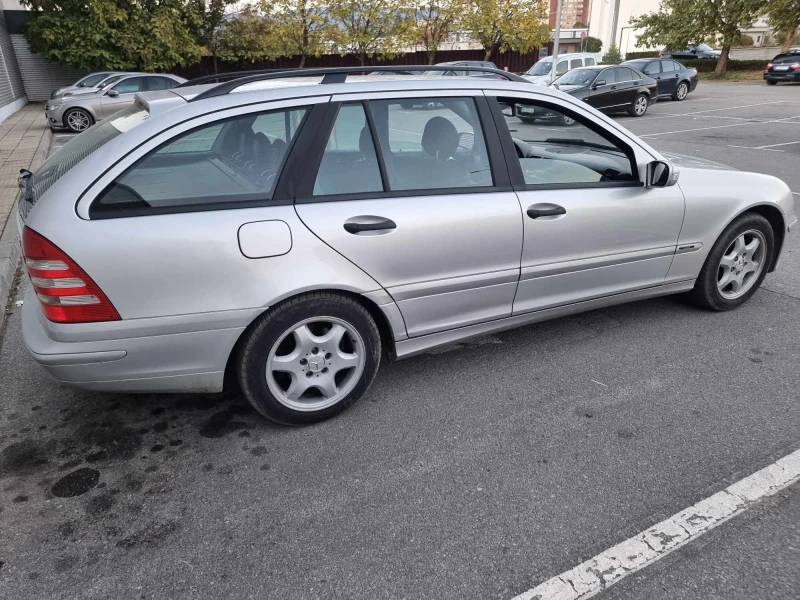 Mercedes-Benz C 220, снимка 4 - Автомобили и джипове - 47452866