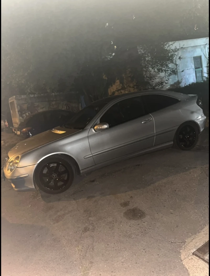 Mercedes-Benz C 220, снимка 2 - Автомобили и джипове - 48081055