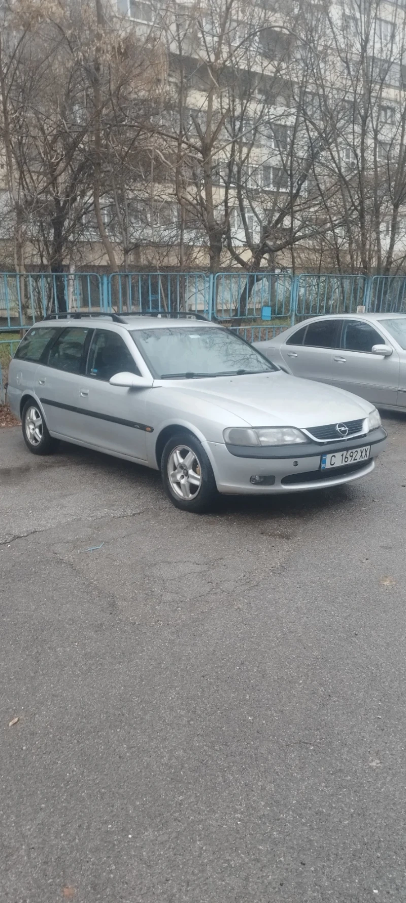 Opel Vectra 1.8, снимка 2 - Автомобили и джипове - 48169657