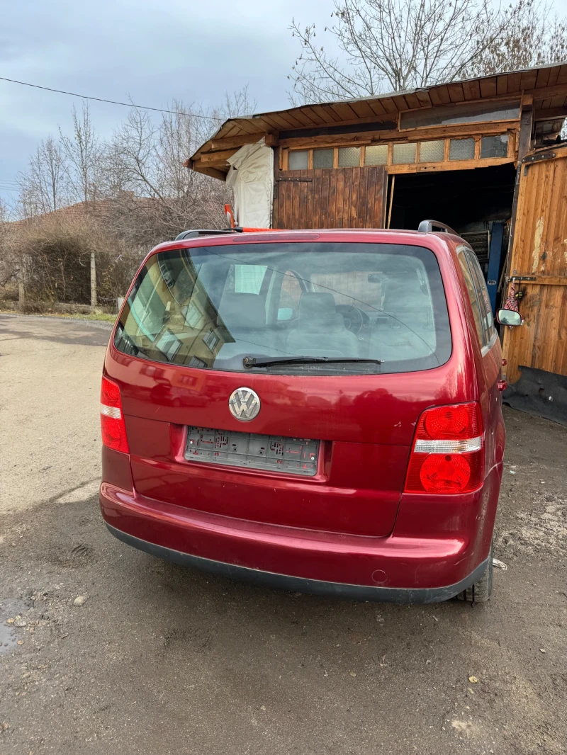 VW Touran, снимка 2 - Автомобили и джипове - 48416523