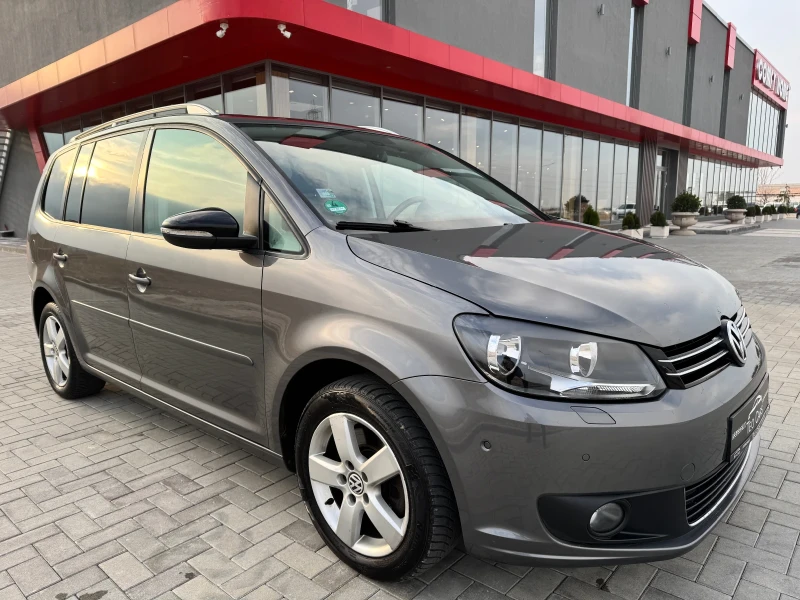 VW Touran 2.0 TDI 6+ 1 / STYLE / NAVI / PANORAMA / PODGREV, снимка 1 - Автомобили и джипове - 48444751