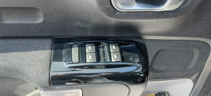 Citroen C3 PURETECH, снимка 12 - Автомобили и джипове - 52393005