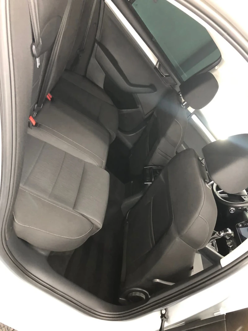 Skoda Superb 2.0 TDI, снимка 14 - Автомобили и джипове - 52559304