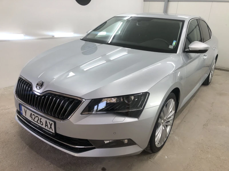 Skoda Superb 2.0 TDI, снимка 2 - Автомобили и джипове - 52559304