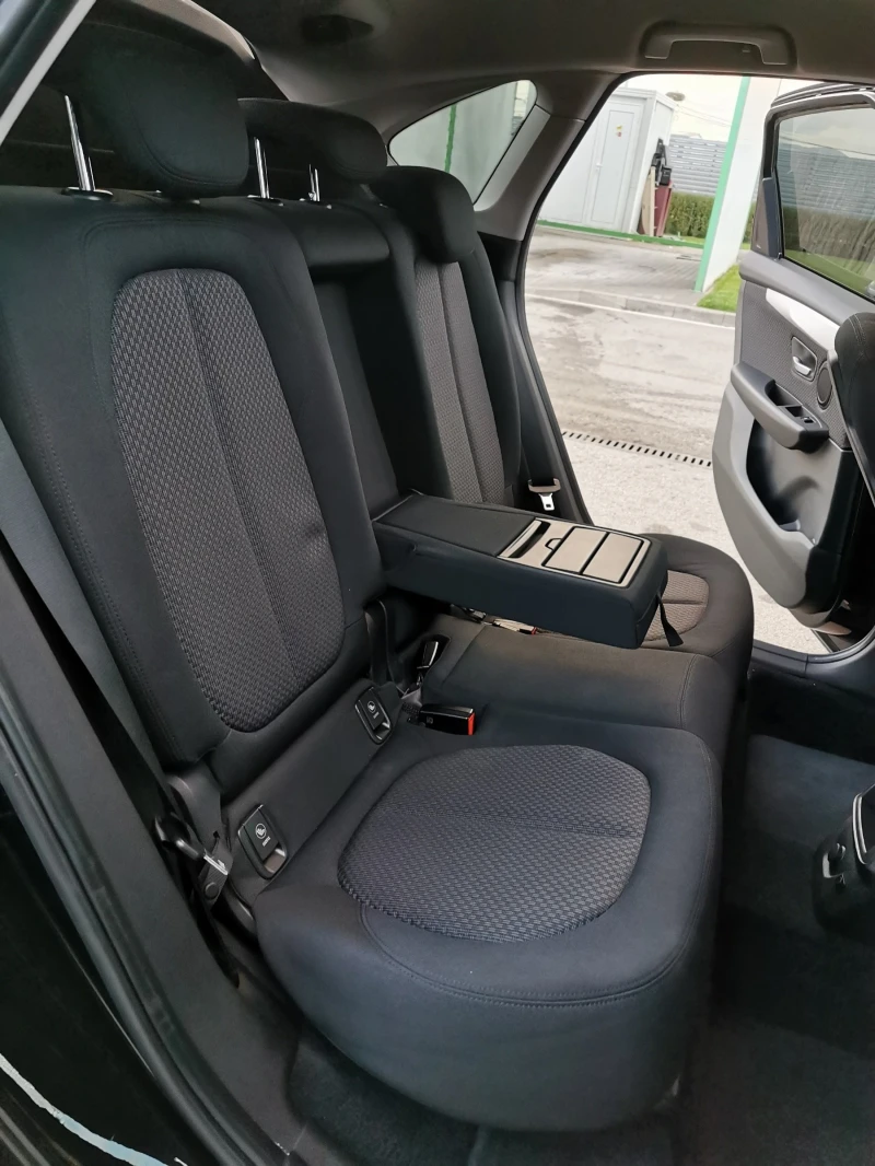 BMW 216 Active Tourer , снимка 10 - Автомобили и джипове - 53186740