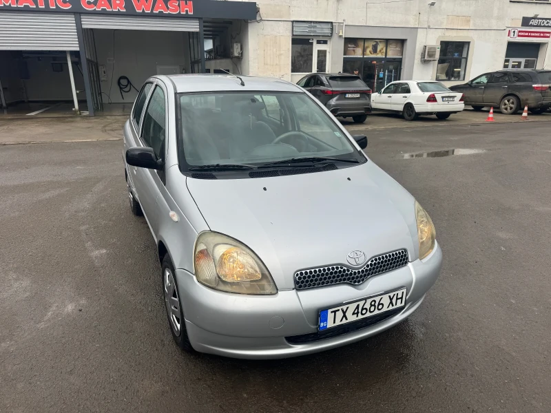 Toyota Yaris 1.0, снимка 10 - Автомобили и джипове - 53244805