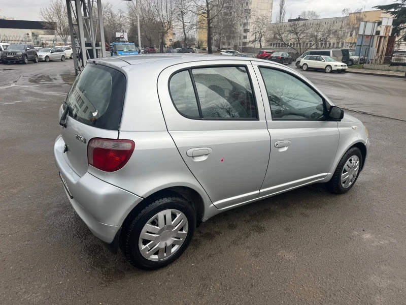 Toyota Yaris 1.0, снимка 7 - Автомобили и джипове - 53244805