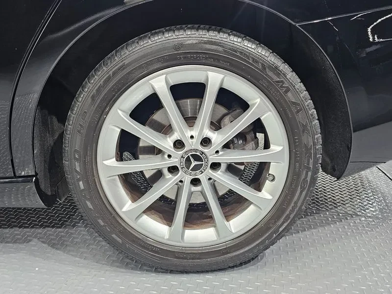 Mercedes-Benz A 220, снимка 5 - Автомобили и джипове - 55842021