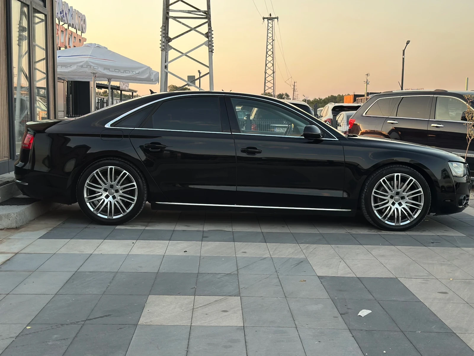 Audi A8 * 4.2TDI* Distronic* Blind Spot* РЕГИСТРИРАНА*  - изображение 7