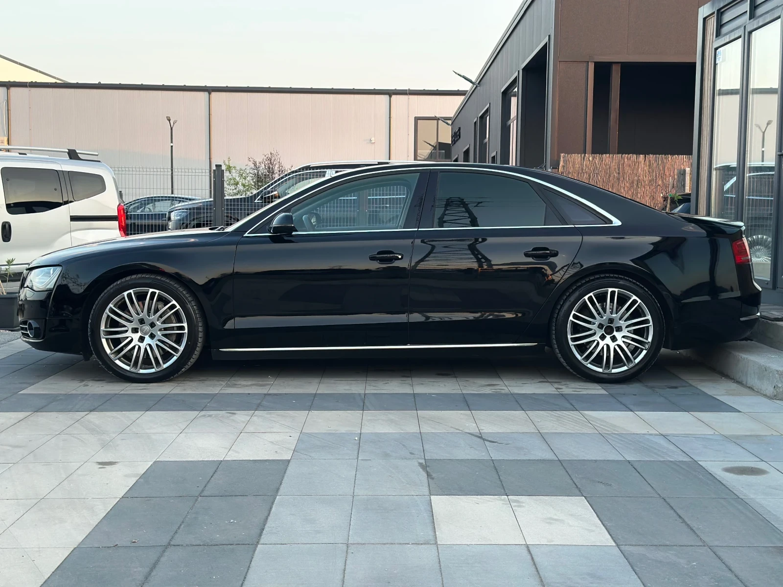Audi A8 * 4.2TDI* Distronic* Blind Spot* РЕГИСТРИРАНА*  - изображение 6
