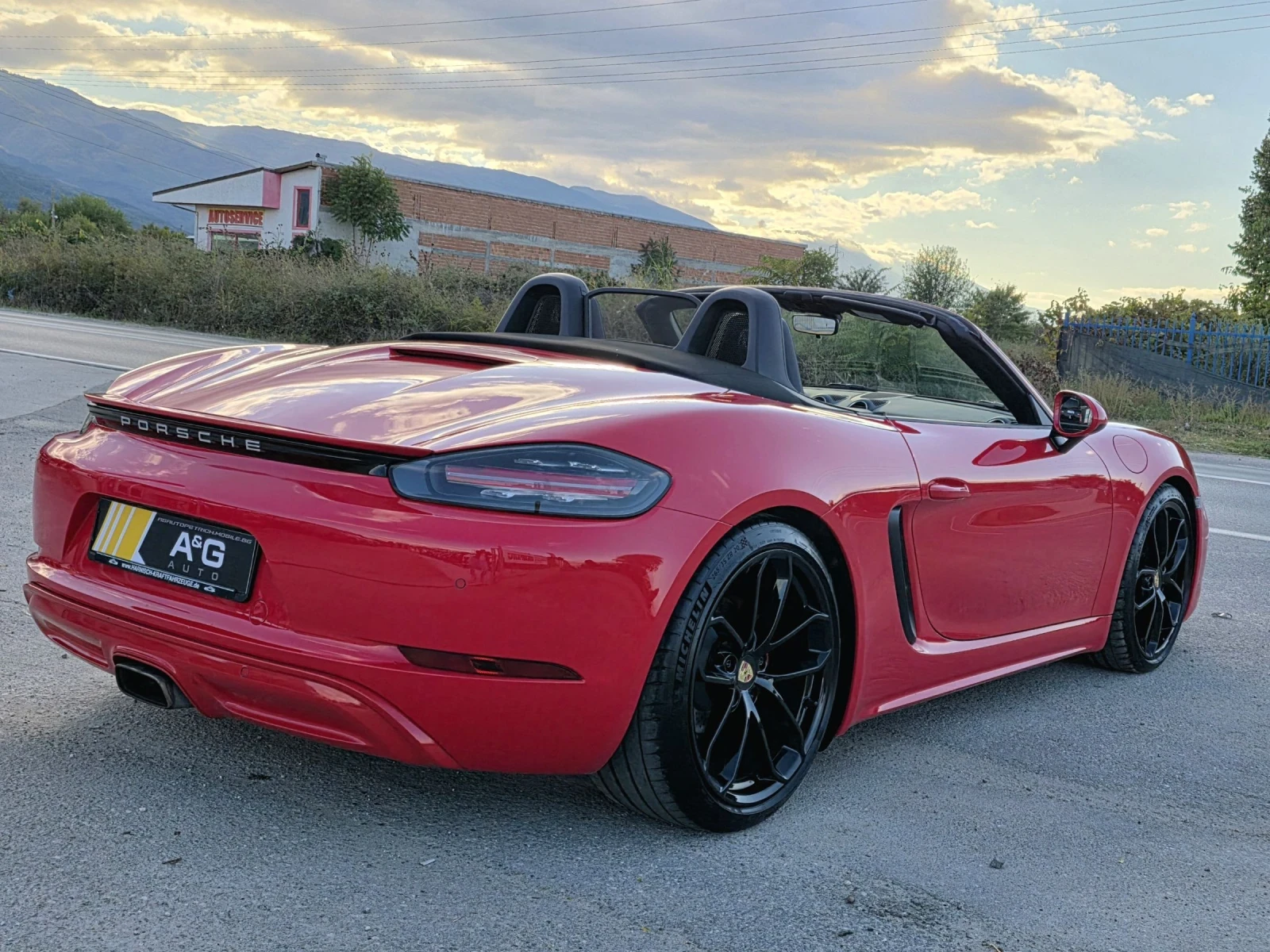 Porsche Boxster 718 - изображение 4