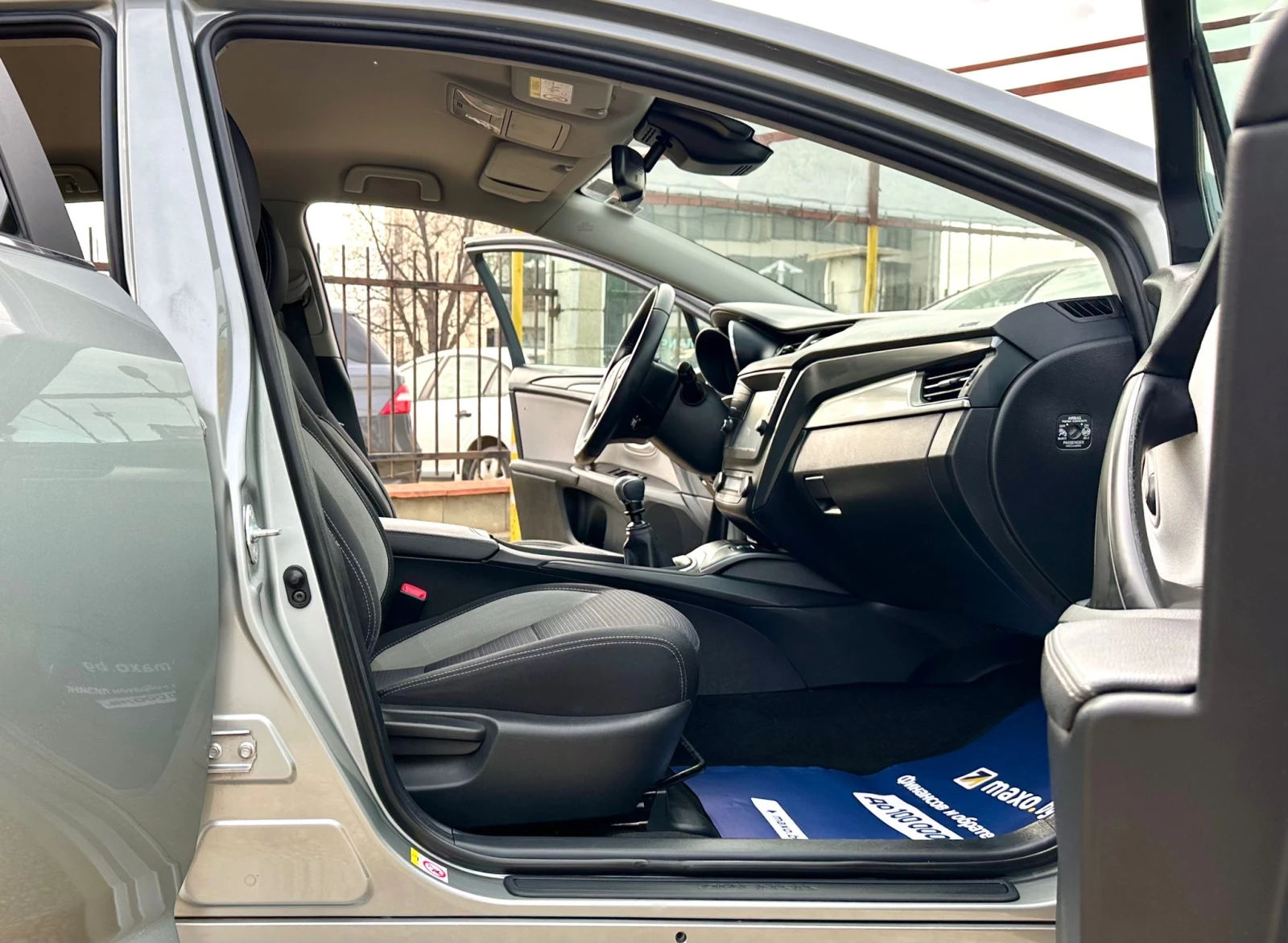 Toyota Avensis 1.8VVT-I 147HP KEYLESS GO NAVI | Mobile.bg   11