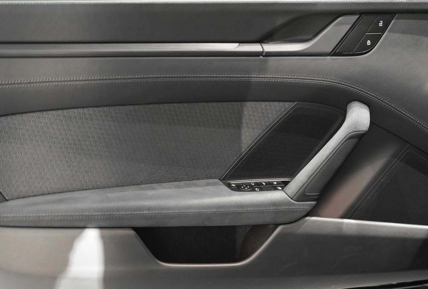 Porsche 911 992.2 CARRERA GTS CABRIO/SPORT DESIGN/BOSE/360/ - изображение 7