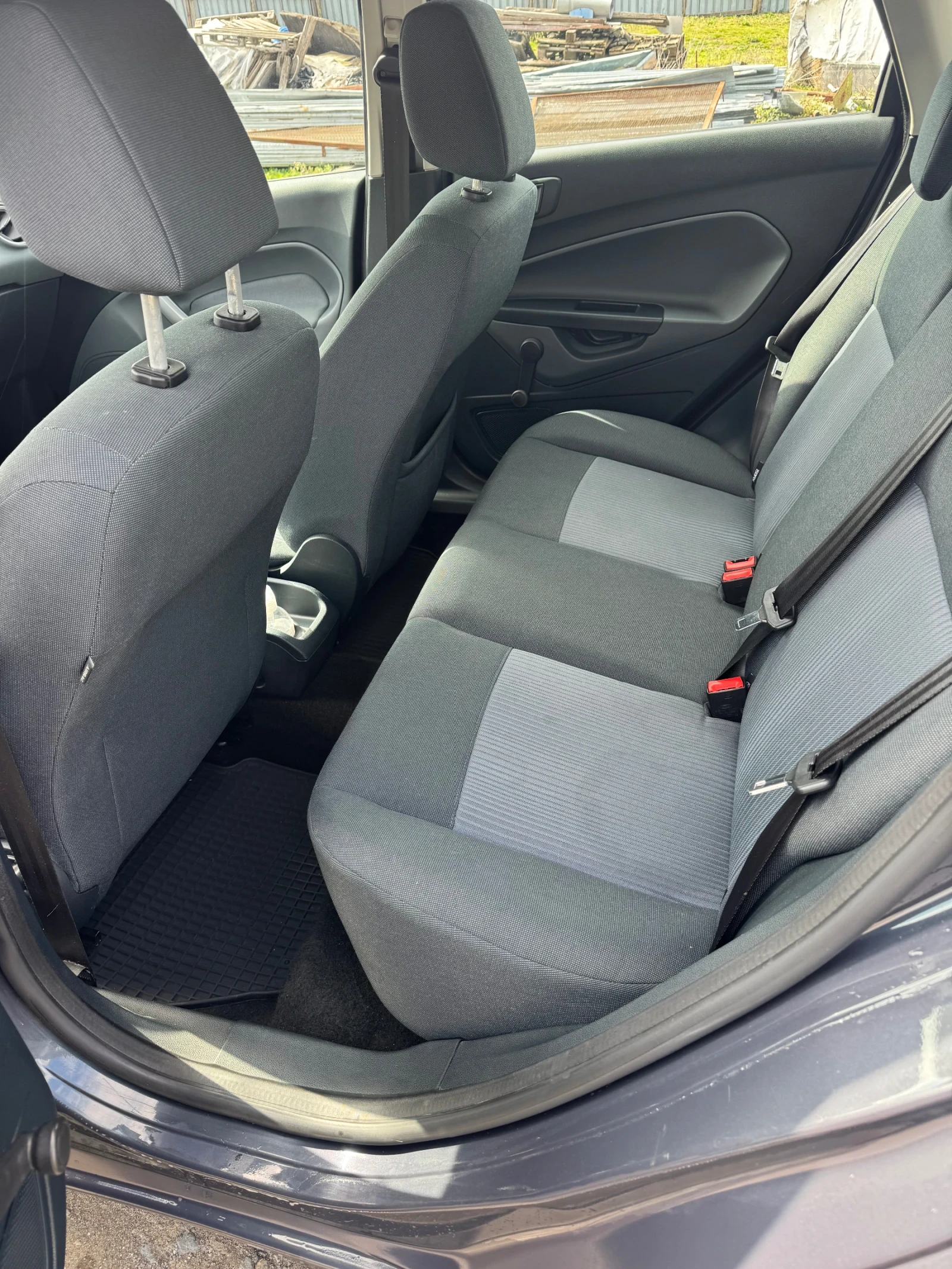 Ford Fiesta  - изображение 6