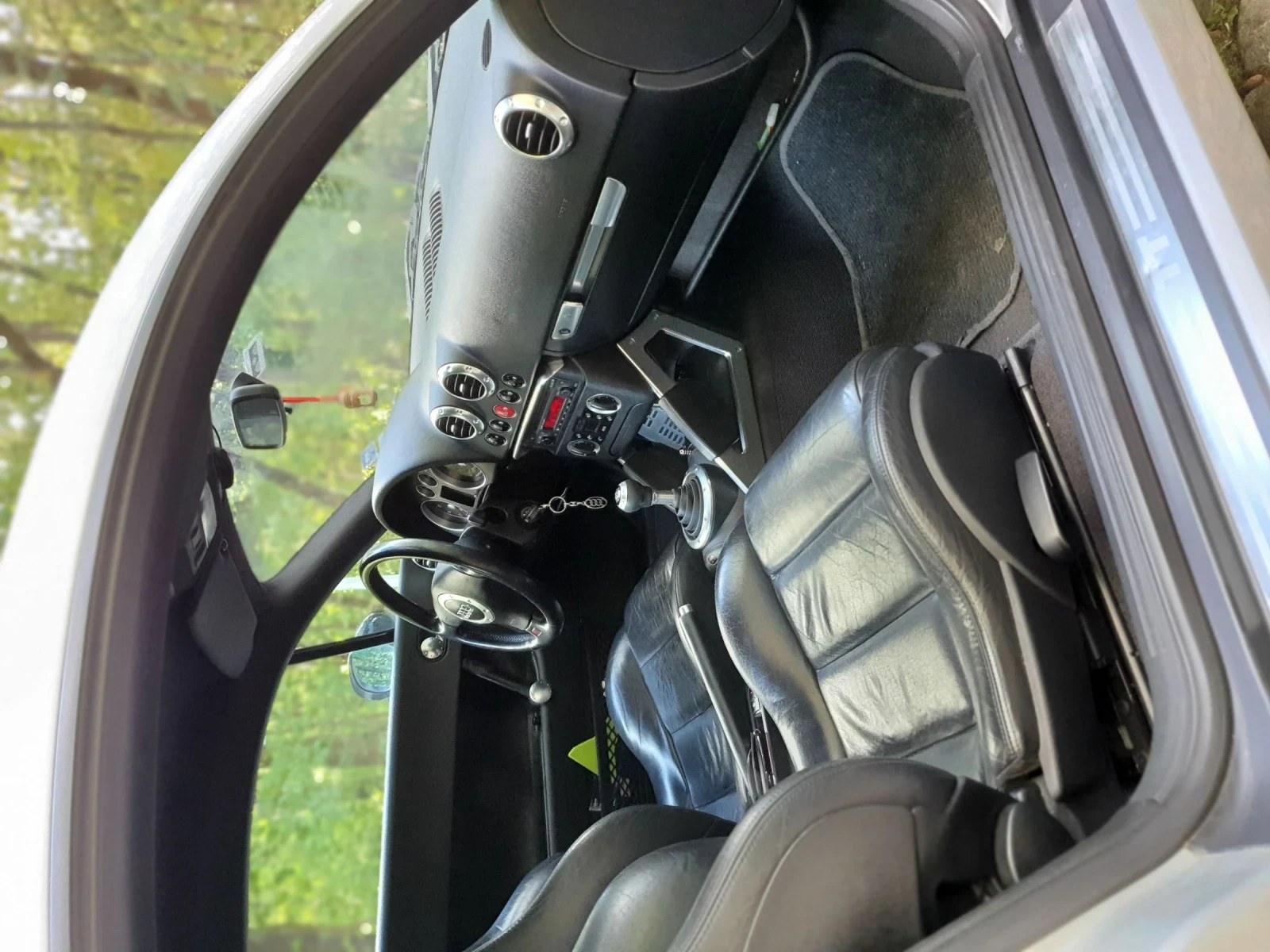 Audi Tt 1.8Т, снимка 11 - Автомобили и джипове - 54008885