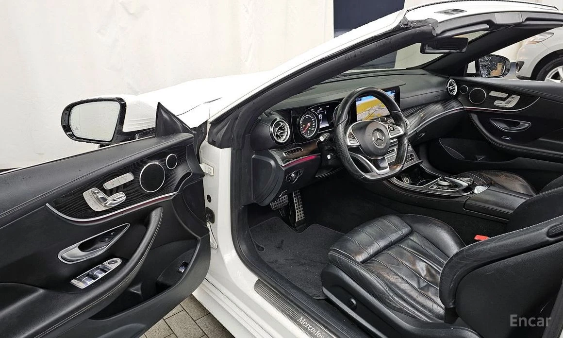 Mercedes-Benz E 220 КАБРИО* AMG PACK* ПОДГРЕВ* ОБДУХВАНЕ* AMBIENT* , снимка 6 - Автомобили и джипове - 54101794