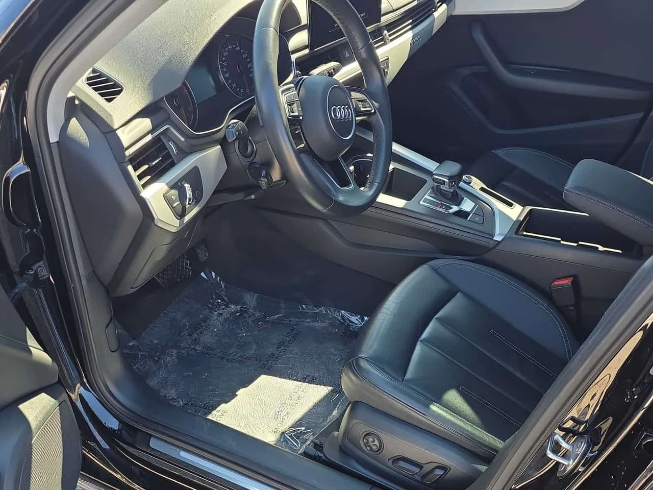 Audi A4 * Komfort * DISTRONIC* MATRIX* PANO* , снимка 5 - Автомобили и джипове - 54184438