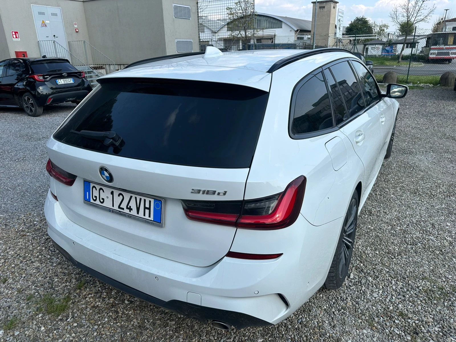 BMW 318 2.0 / M-Sport, снимка 6 - Автомобили и джипове - 54257424