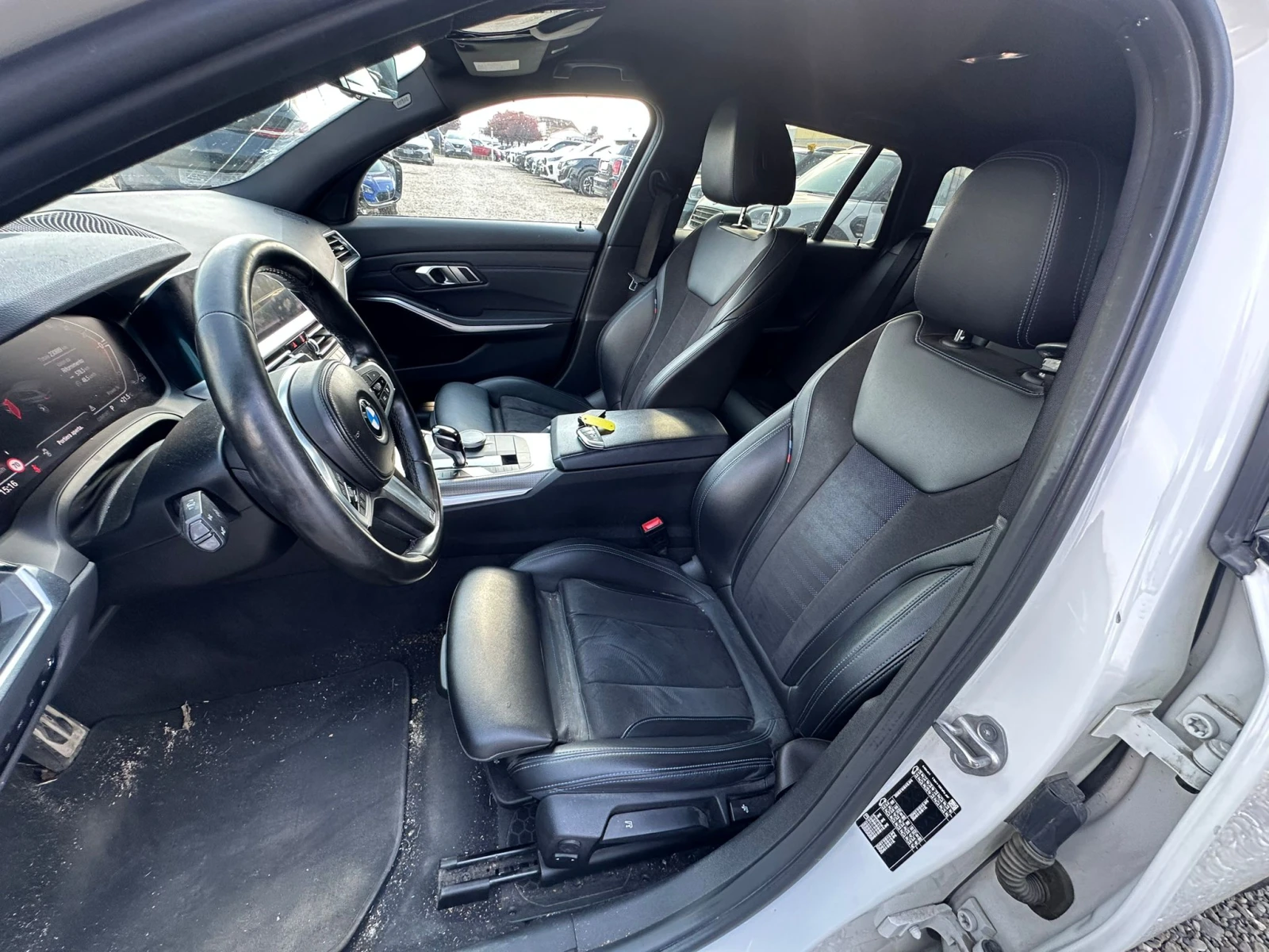 BMW 318 2.0 / M-Sport, снимка 9 - Автомобили и джипове - 54257424