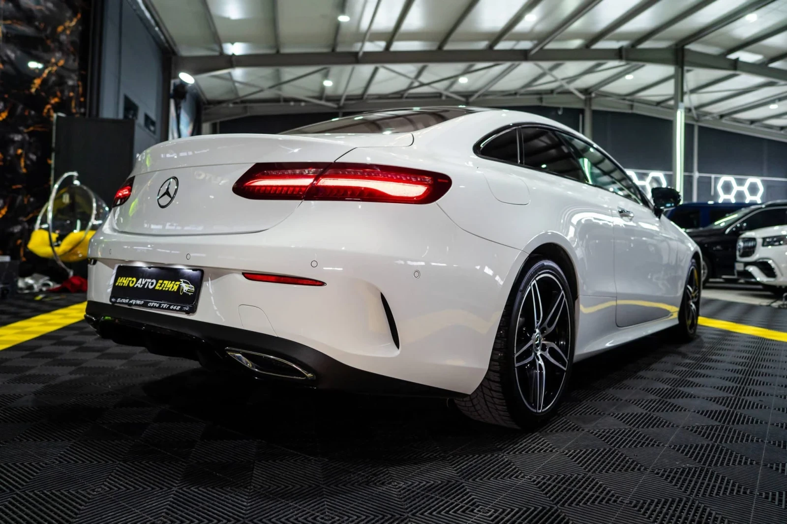 Mercedes-Benz E 220 D COUPE FULL AMG LINE LED NAVI ЛИЗИНГ 100%, снимка 10 - Автомобили и джипове - 54379642