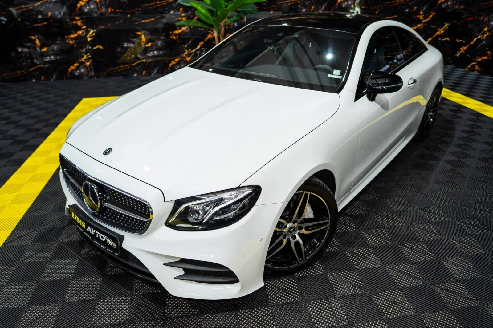 Mercedes-Benz E 220 D COUPE FULL AMG LINE LED NAVI ЛИЗИНГ 100%, снимка 2 - Автомобили и джипове - 54379642
