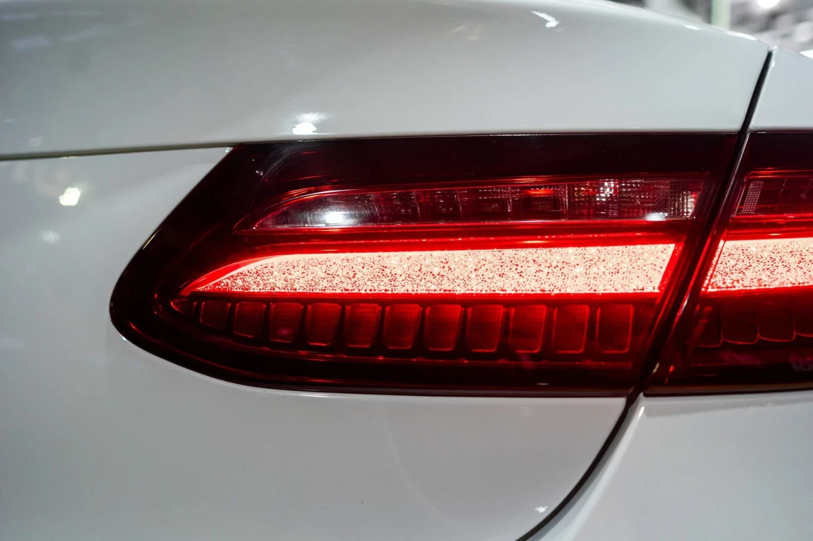 Mercedes-Benz E 220 D COUPE FULL AMG LINE LED NAVI ЛИЗИНГ 100%, снимка 9 - Автомобили и джипове - 54379642