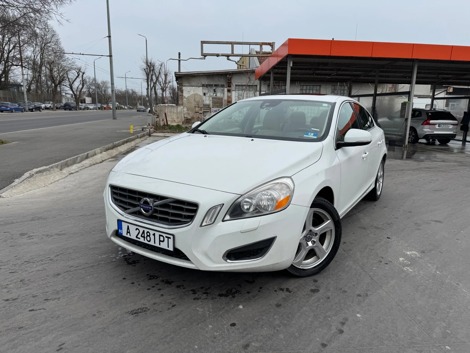Volvo S60 2.5 T5 5цилиндъра, снимка 3 - Автомобили и джипове - 54685564