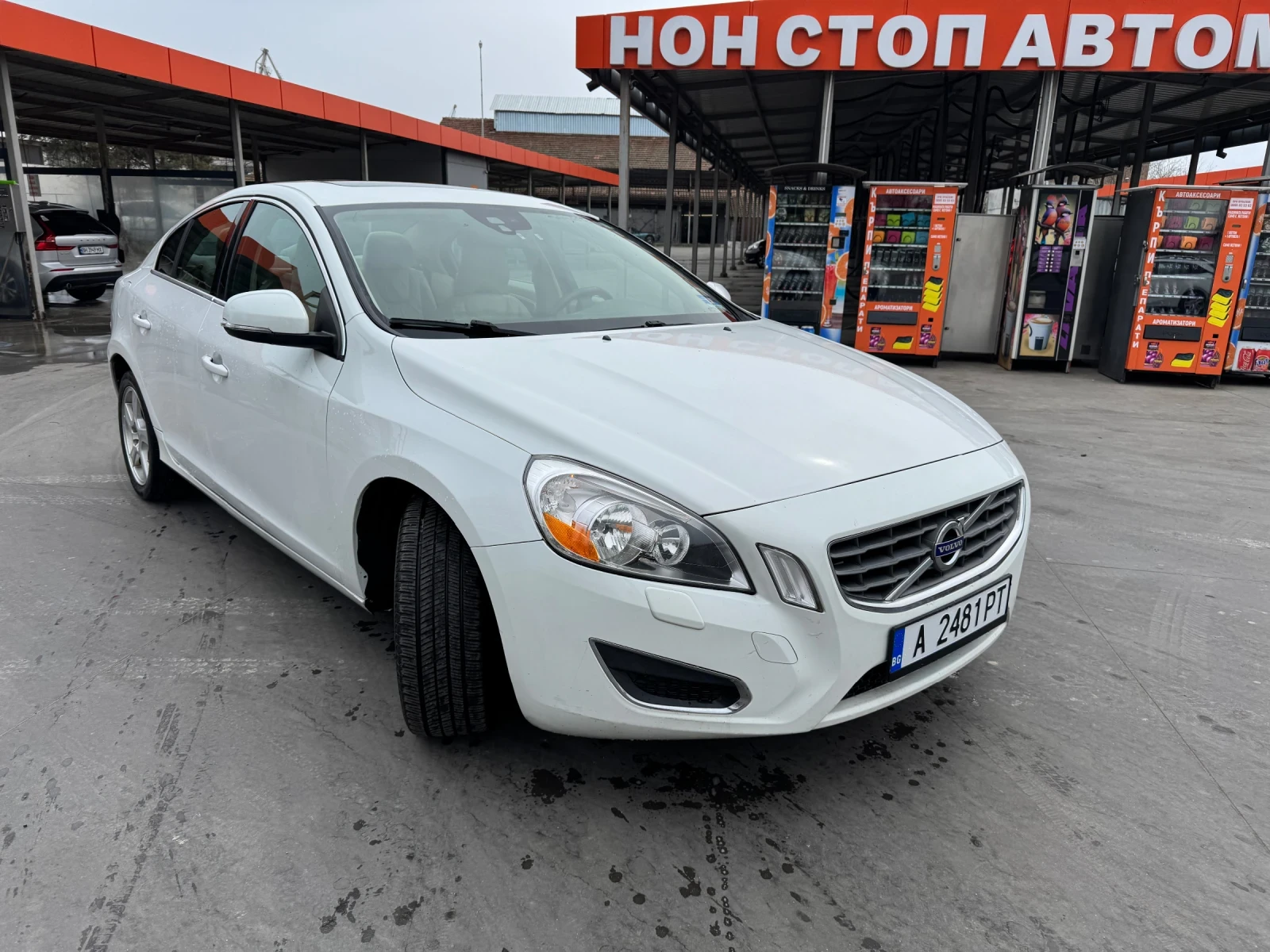 Volvo S60 2.5 T5 5цилиндъра, снимка 2 - Автомобили и джипове - 54685564