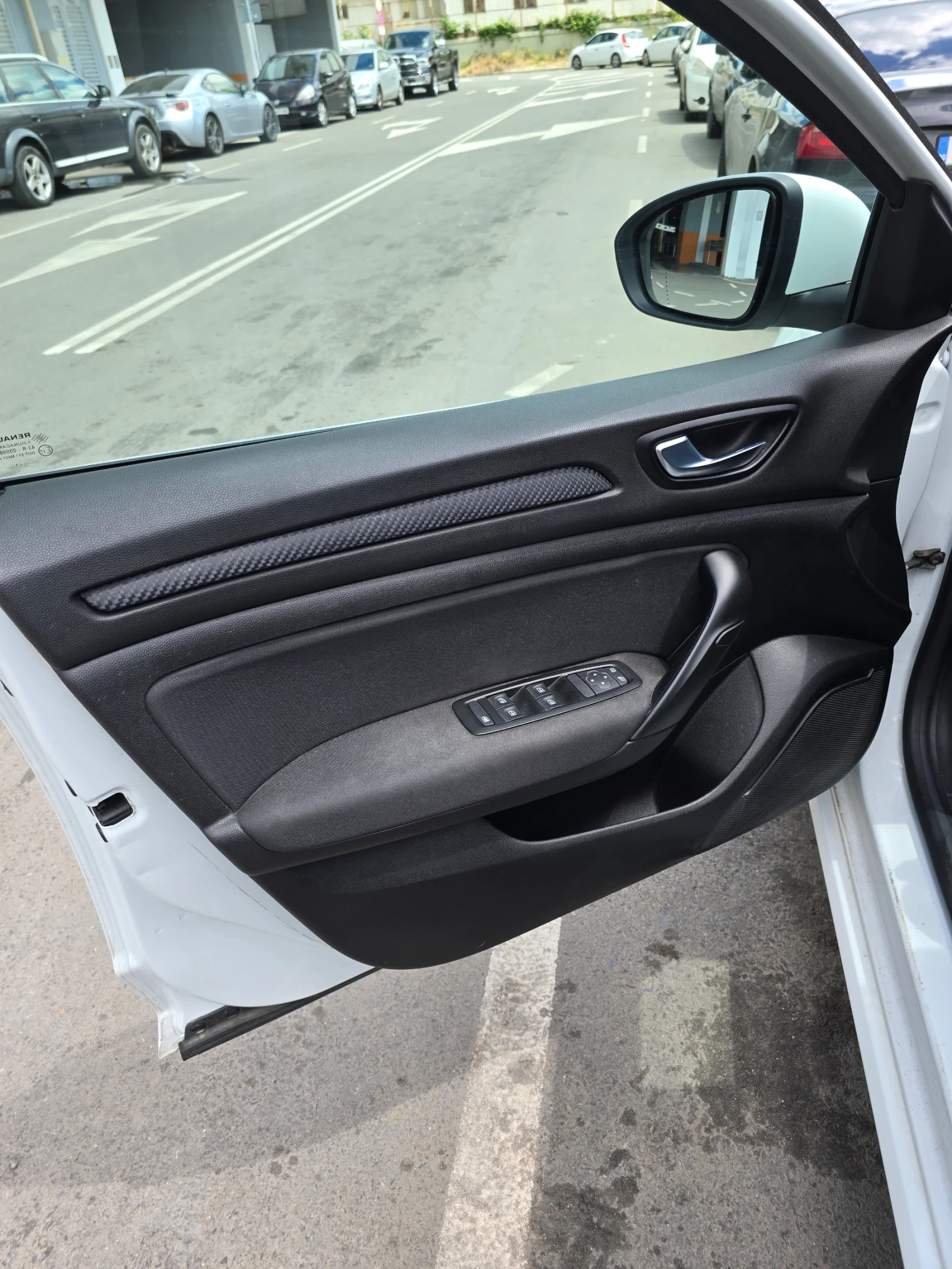 Renault Megane 1.0 115 Tce, снимка 5 - Автомобили и джипове - 54712030