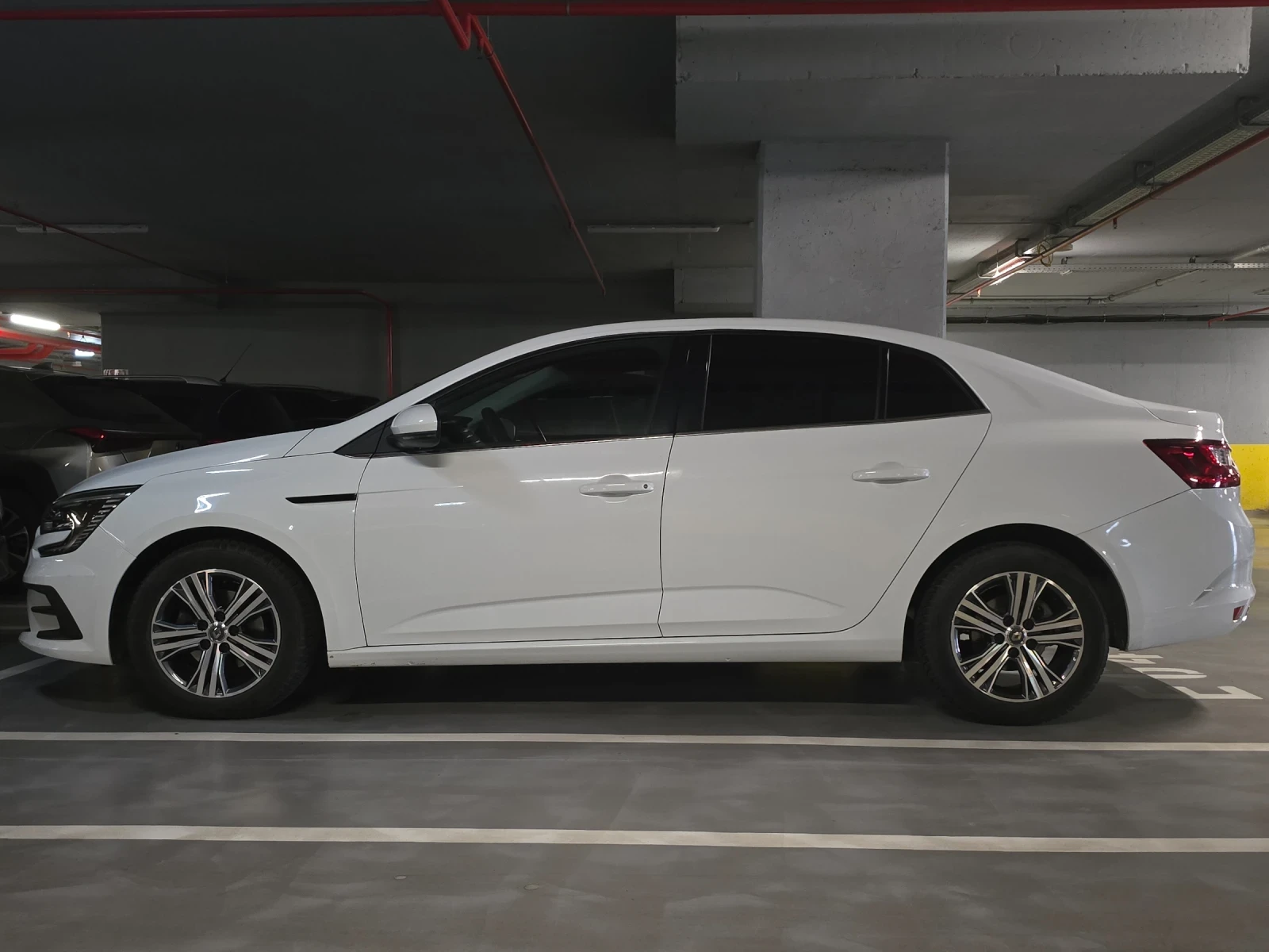 Renault Megane 1.0 115 Tce, снимка 11 - Автомобили и джипове - 54712030