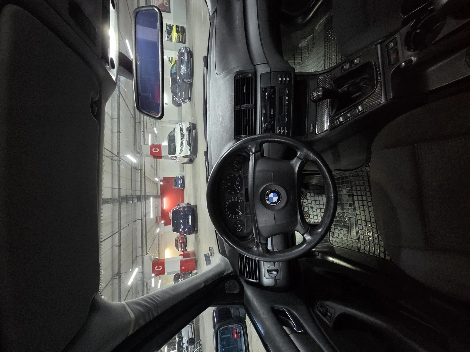 BMW 318, снимка 7 - Автомобили и джипове - 55139936