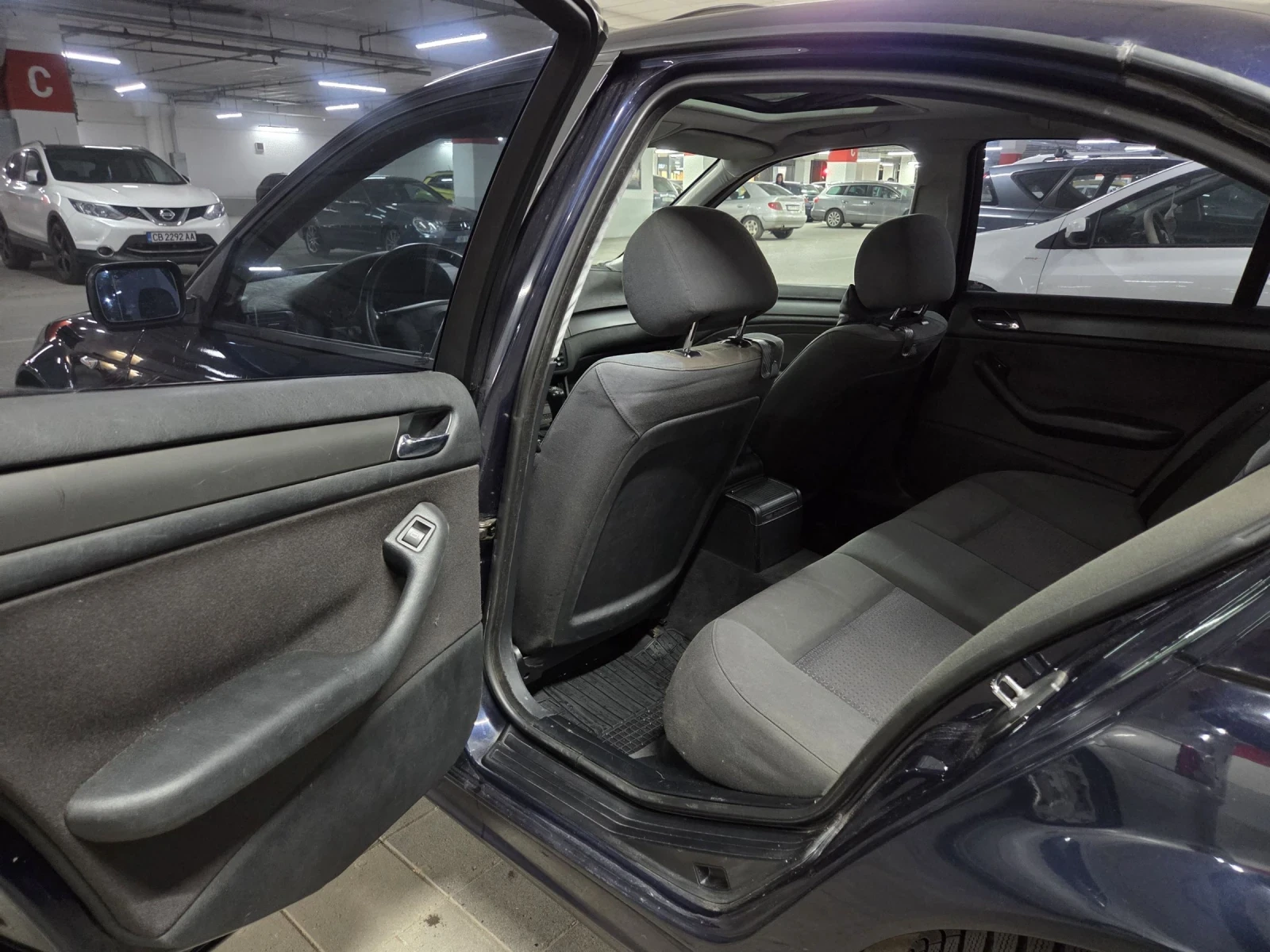 BMW 318, снимка 9 - Автомобили и джипове - 55139936
