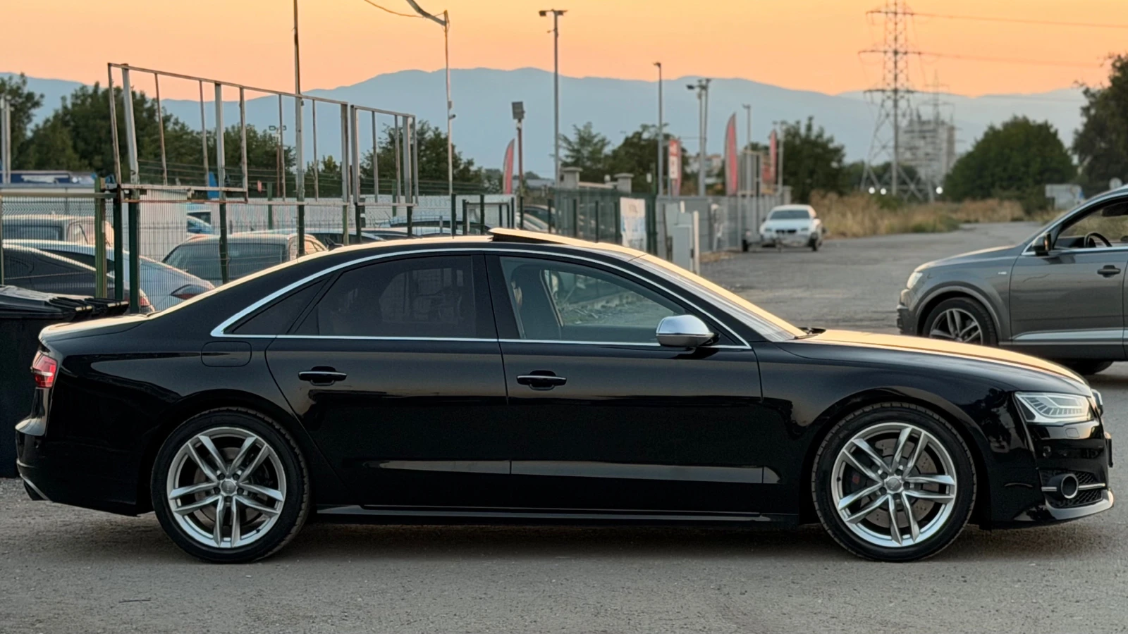 Audi S8 4.0= V8T= QUATTRO= CARBON PACK= HUD= 360* CAMERA= , снимка 4 - Автомобили и джипове - 55636396