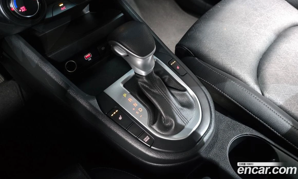 Kia K3 1.6 Trendy, снимка 12 - Автомобили и джипове - 56157294