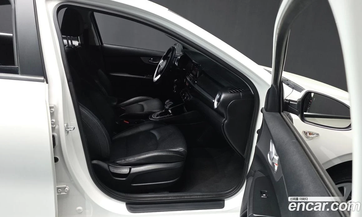 Kia K3 1.6 Trendy, снимка 17 - Автомобили и джипове - 56157294