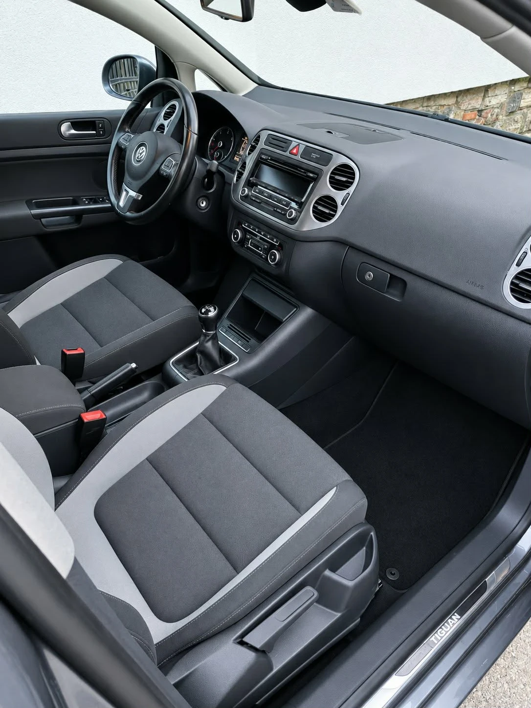 VW Golf Plus LIFE, снимка 9 - Автомобили и джипове - 56244415
