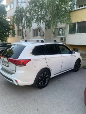 Mitsubishi Outlander 2.0 4WD PHEV 360 камера , снимка 4