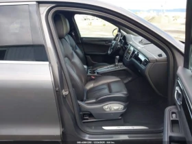 Porsche Macan S* PDK* ПОДГРЕВ* КАМЕРА* КЕЙЛЕС* LANE* ASSIST - 15180 € / 29689.50 лв. - 69821395 10