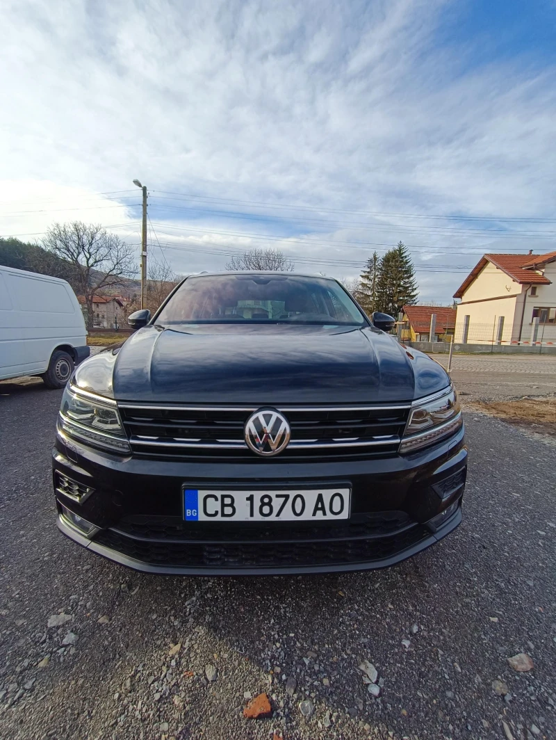 VW Tiguan 2.0 TDI 4MOTION SWISS LINE* Virtual* 360* Park Ass, снимка 4 - Автомобили и джипове - 48441124