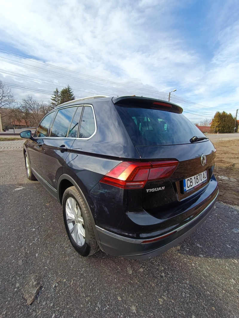 VW Tiguan 2.0 TDI 4MOTION SWISS LINE* Virtual* 360* Park Ass, снимка 8 - Автомобили и джипове - 48441124