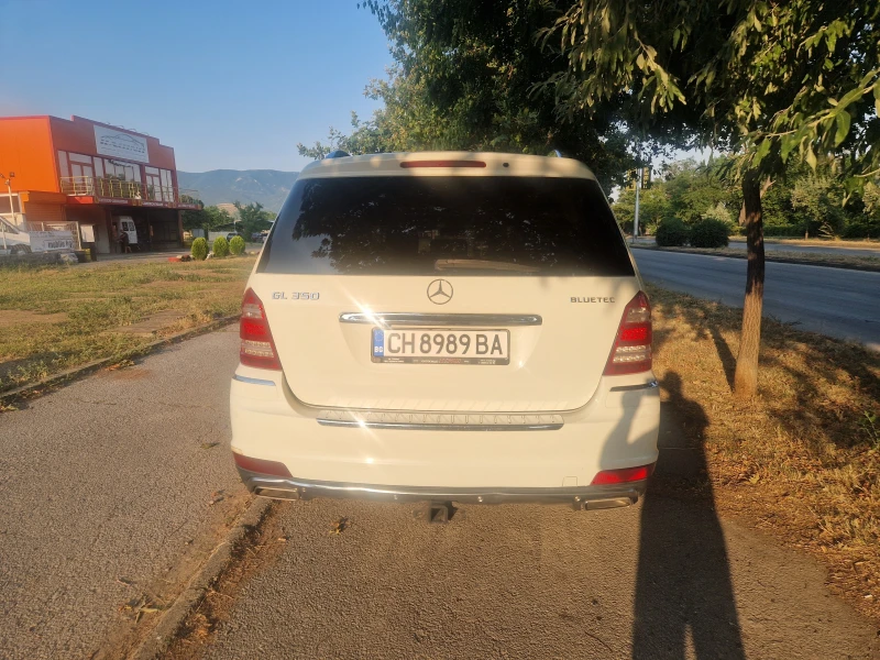 Mercedes-Benz GL 350 BLUETEC 4MATIC 7 места, снимка 3 - Автомобили и джипове - 50954395