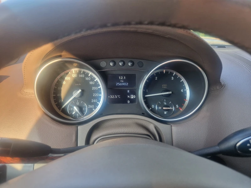 Mercedes-Benz GL 350 BLUETEC 4MATIC 7 места, снимка 10 - Автомобили и джипове - 50954395