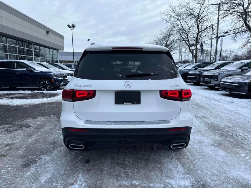 Mercedes-Benz GLB * 250 * CARFAX * БЕЗ ПЪРВОНАЧАЛНА ВНОСКА, снимка 4 - Автомобили и джипове - 53240489