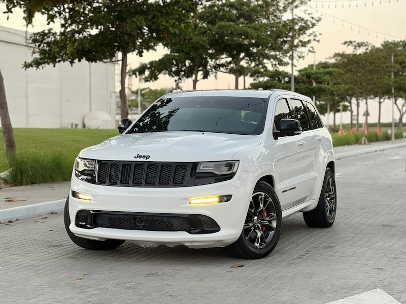 Jeep Grand cherokee SRT, снимка 1 - Автомобили и джипове - 47492748