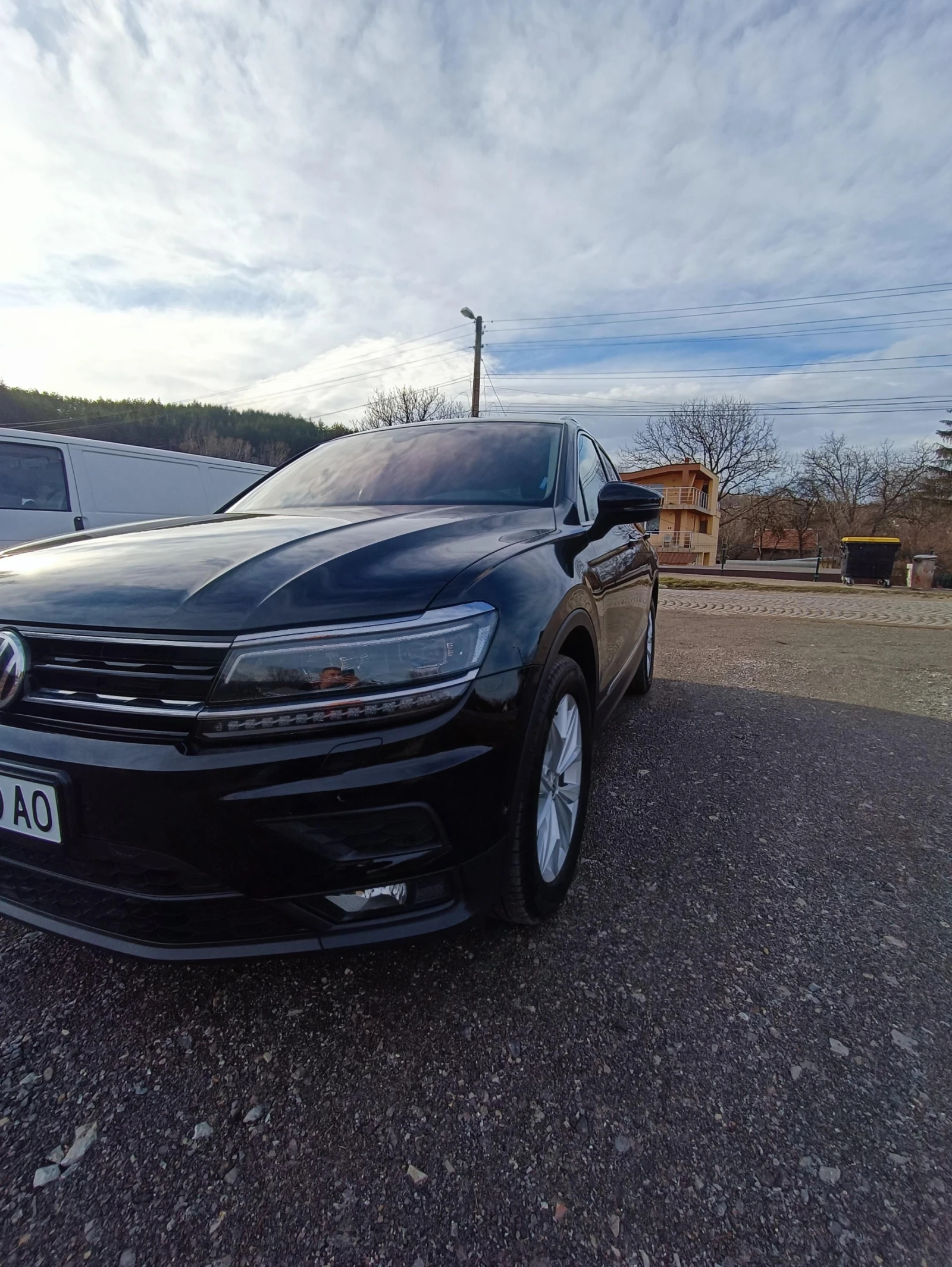 VW Tiguan 2.0 TDI 4MOTION SWISS LINE* Virtual* 360* Park Ass - изображение 6
