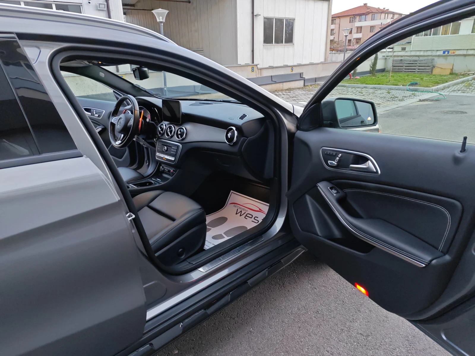 Mercedes-Benz GLA 250 AMG    4MATIC   250   full | Mobile.bg   8
