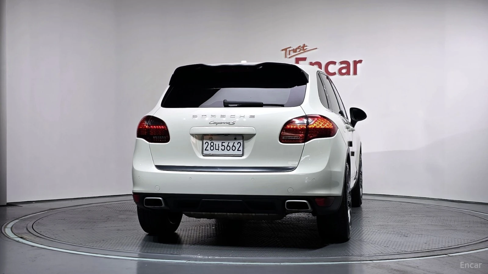 Porsche Cayenne 4.8S* КОЖА* ПОДГРЕВ* ПАНО* КАМЕРА* АВТОКРЕДИТ, снимка 4 - Автомобили и джипове - 55662397