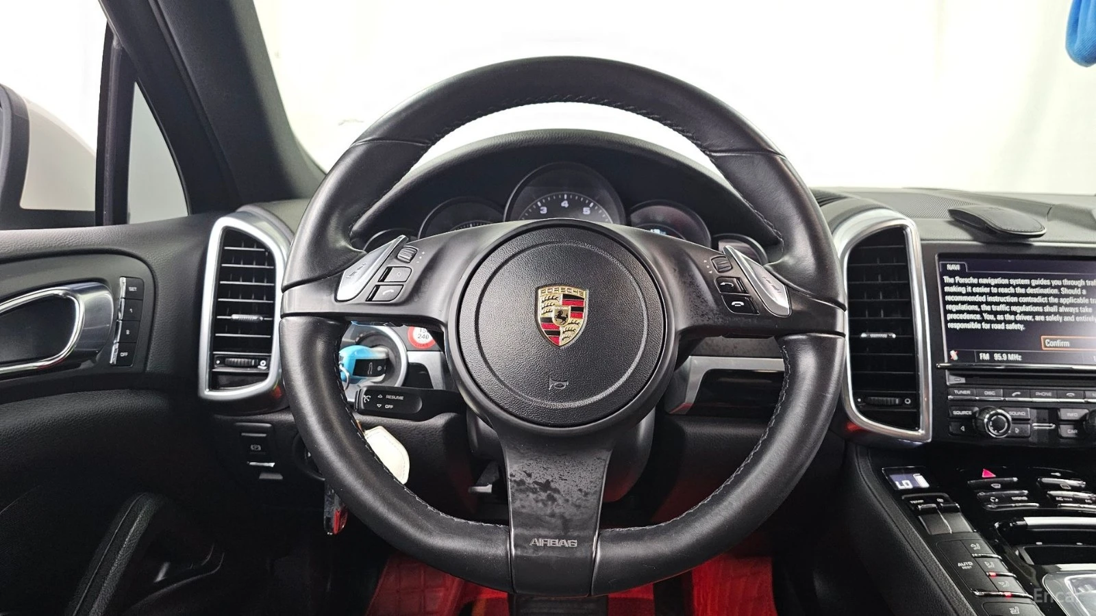 Porsche Cayenne 4.8S* КОЖА* ПОДГРЕВ* ПАНО* КАМЕРА* АВТОКРЕДИТ, снимка 11 - Автомобили и джипове - 55662397