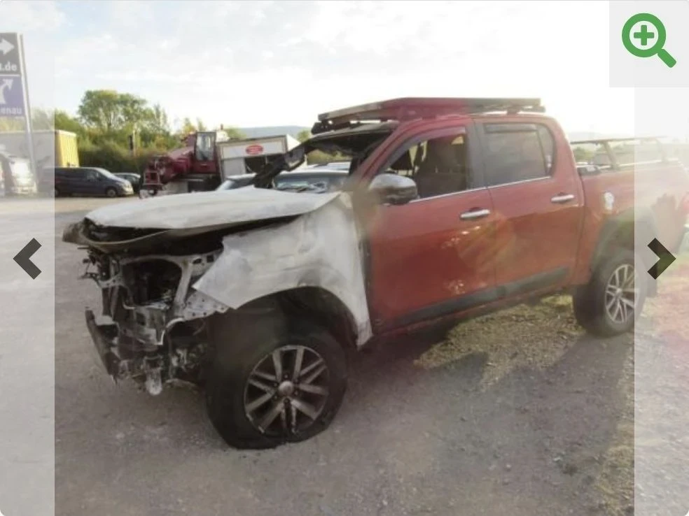 Toyota Hilux 2.4 D