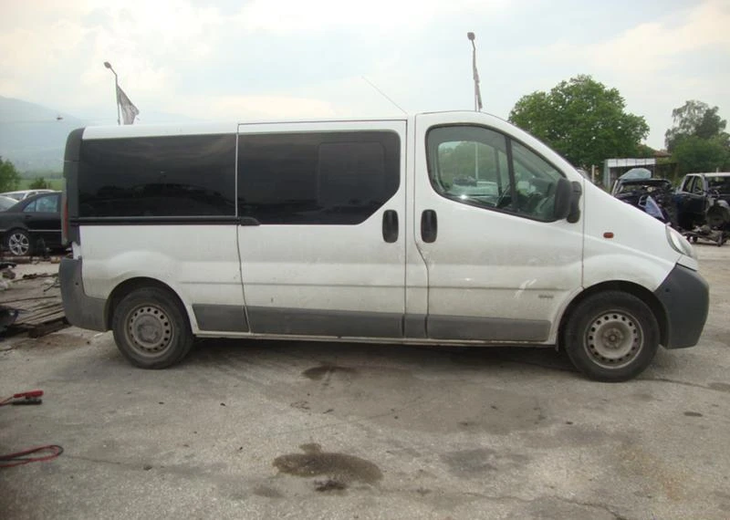 Opel Vivaro 1.9CDTI-2бр., снимка 4 - Бусове и автобуси - 3421750